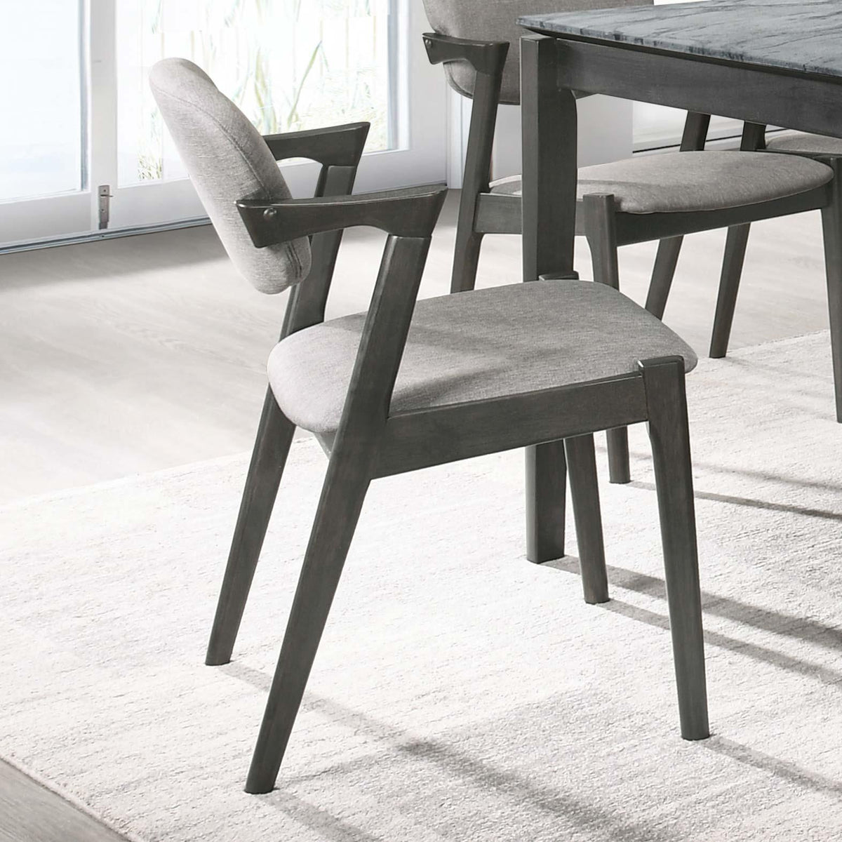 Stevie Arm Chair in Black - Coaster Furniture