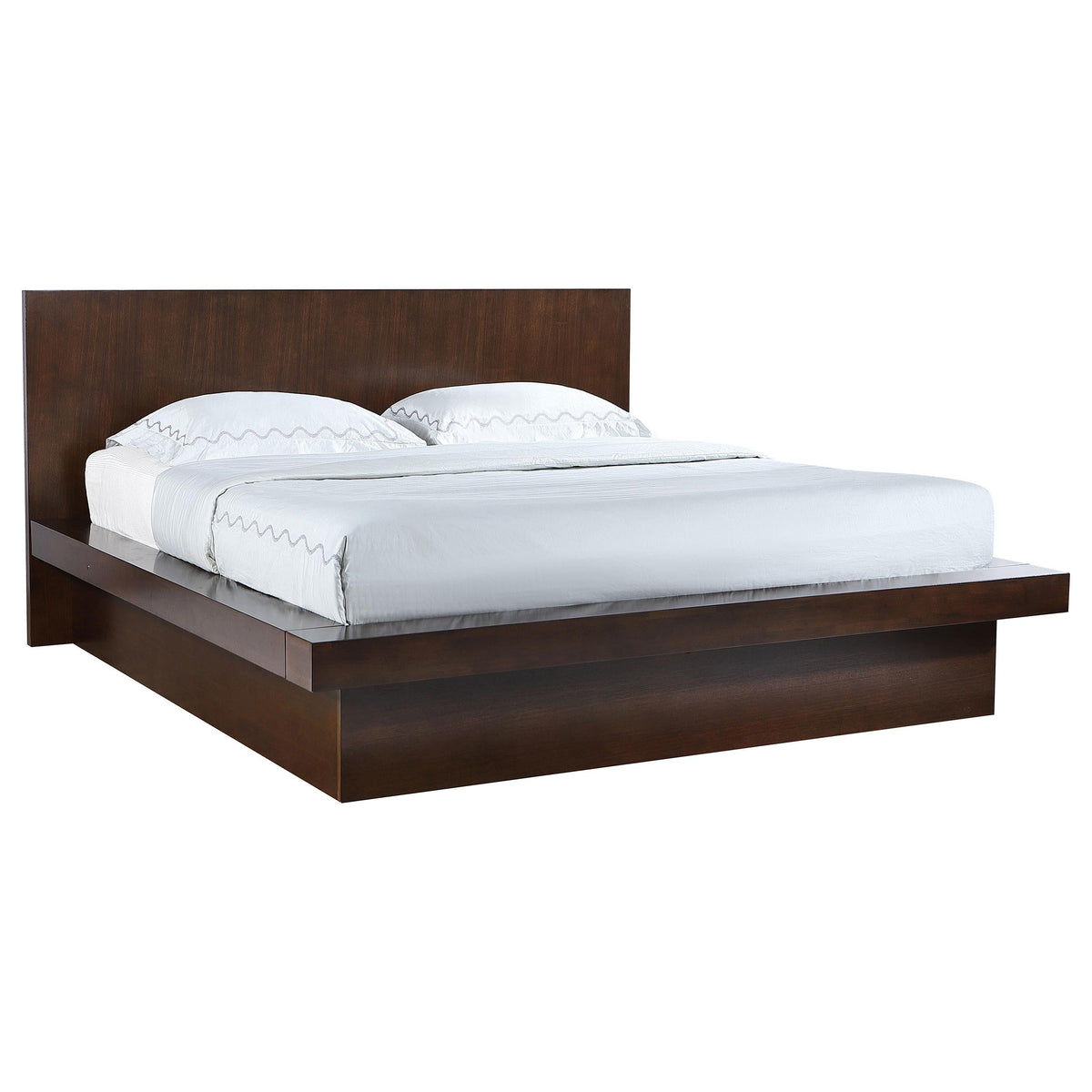 Jessica E King Bed in Cappuccino - Coaster Furniture