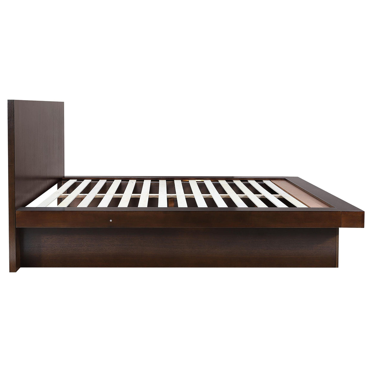 Jessica E King Bed in Cappuccino - Coaster Furniture