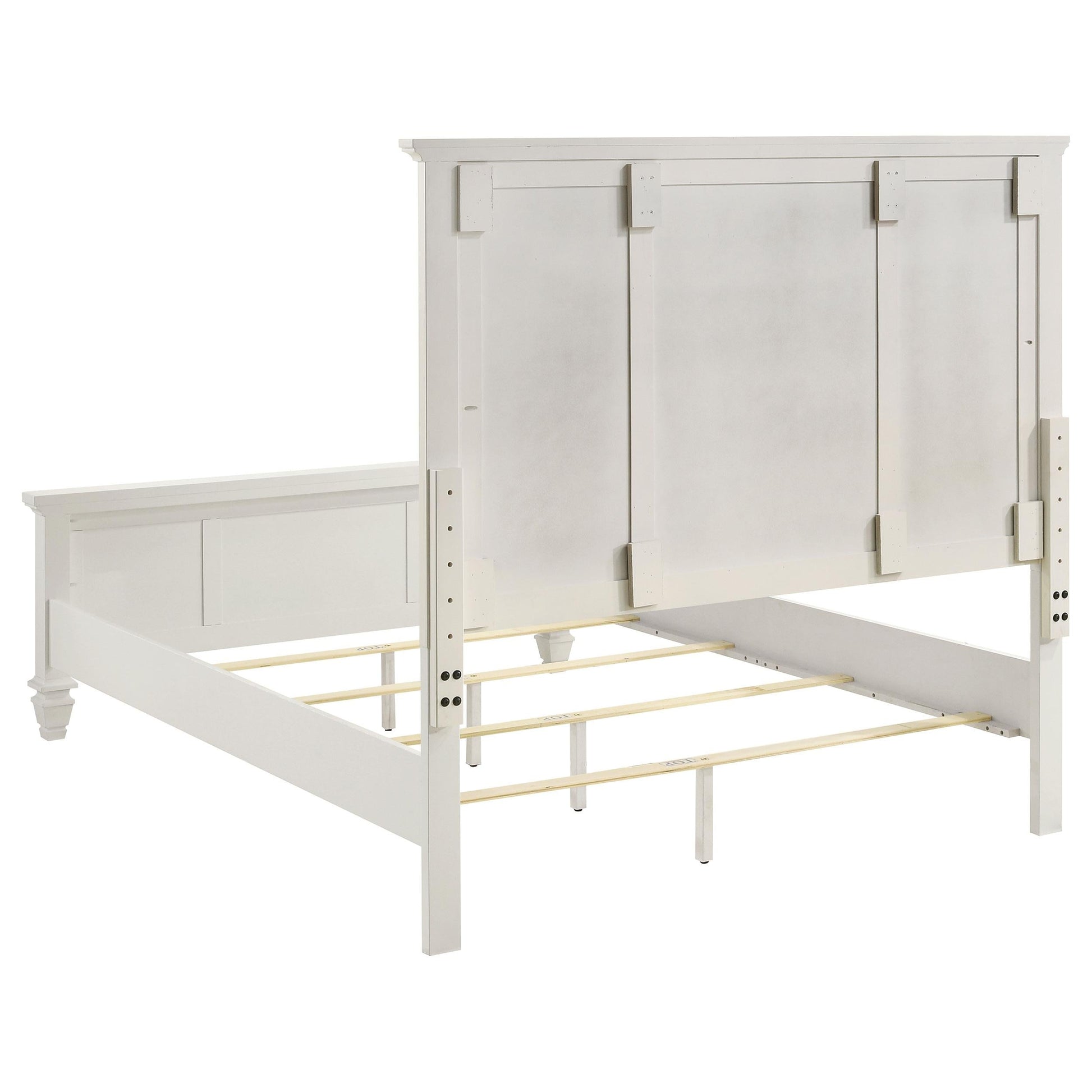 Sandy Beach Queen Bed in Cream White - Coaster Furniture