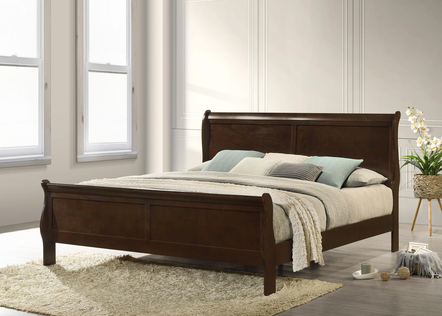 Louis Philippe E King Bed - Cappuccino