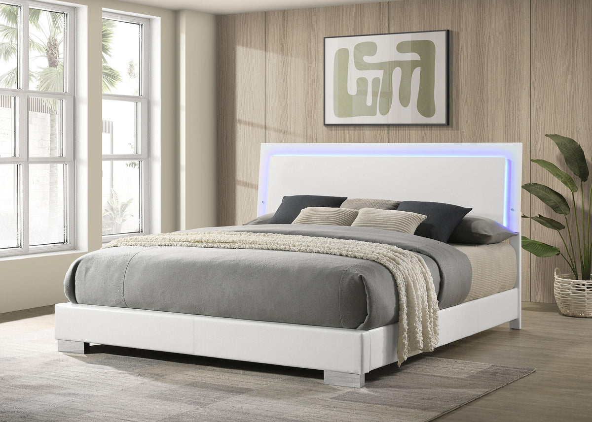 Felicity E King Bed in White High Gloss - Coaster Furniture