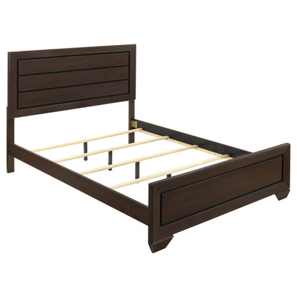 Kauffman Queen Bed in Dark Cocoa - Coaster Furniture