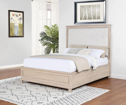 Pembroke Bed in Washed Oak