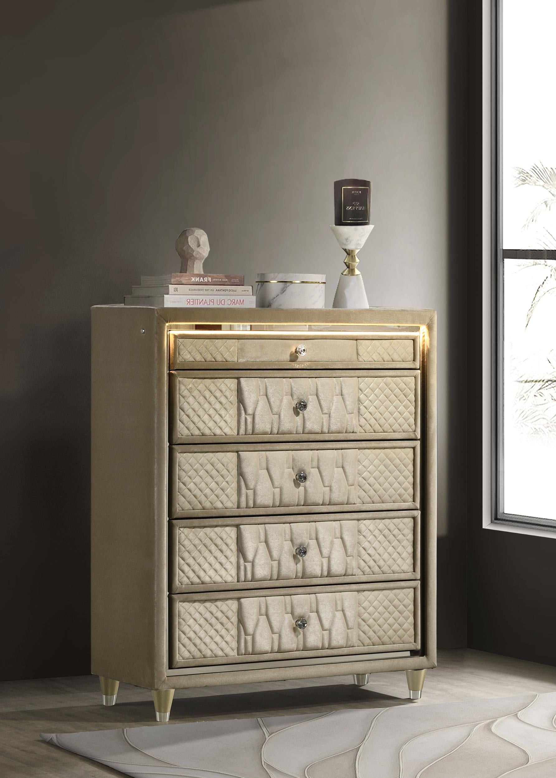 Lorient Chest - Ivory / Camel