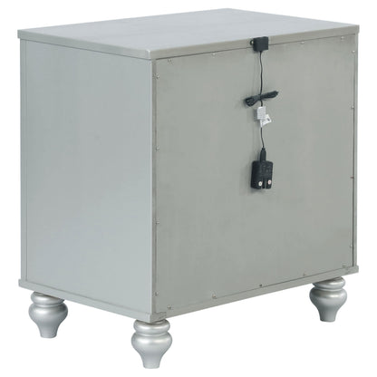Gunnison Bed 4-Piece Set in Silver Metallic