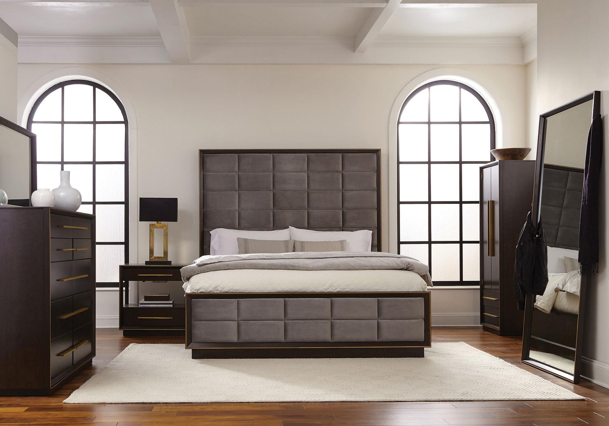 Durango Queen Bed 4-Piece Set - Smoked Peppercorn