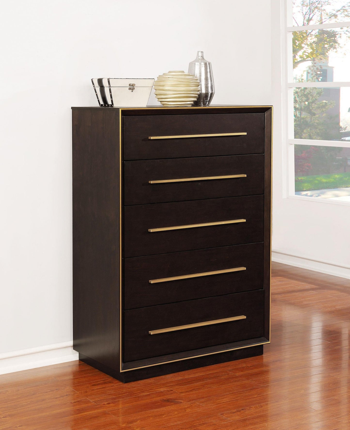Durango Chest - Smoked Peppercorn