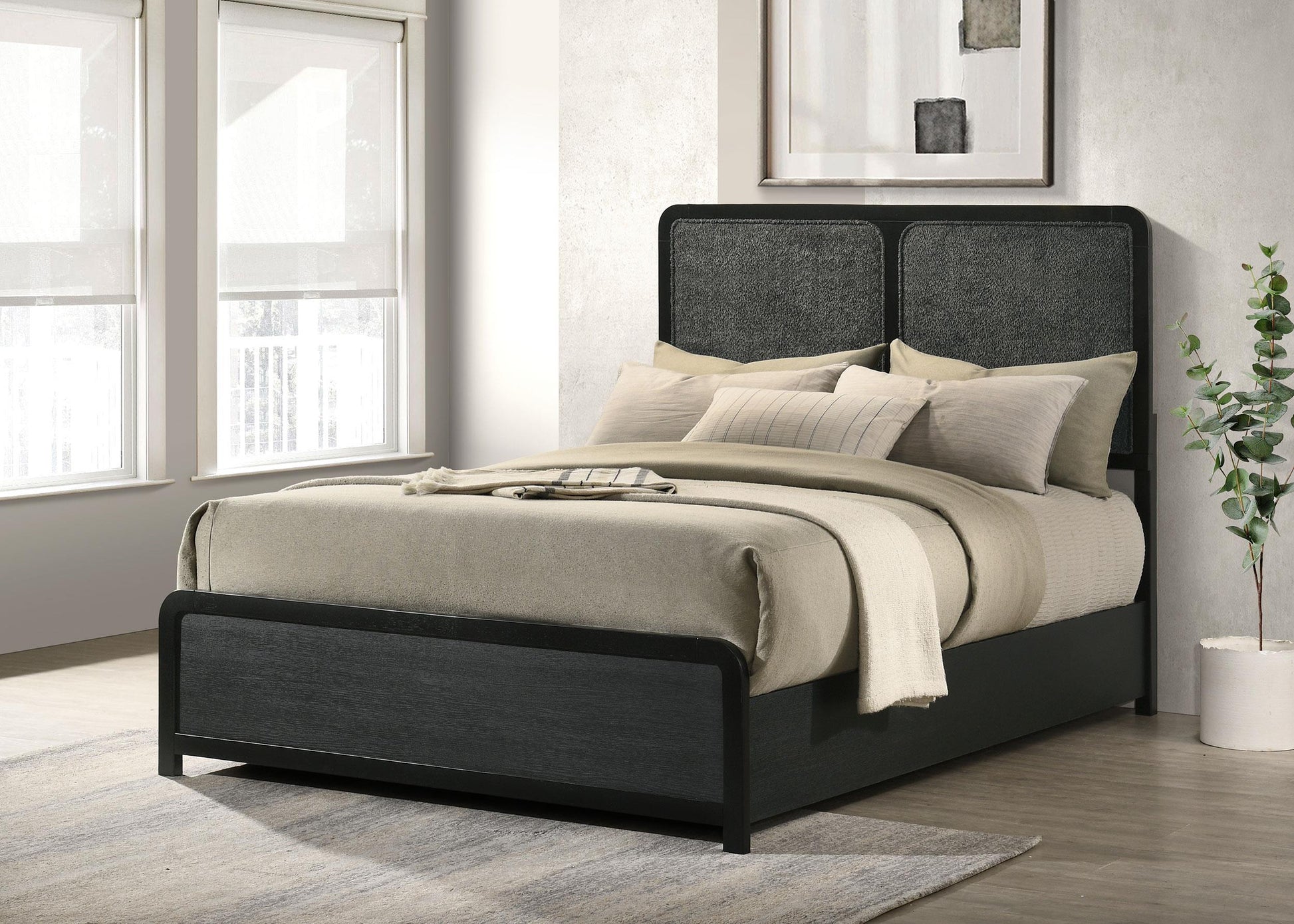 Cavelle Bed in Black