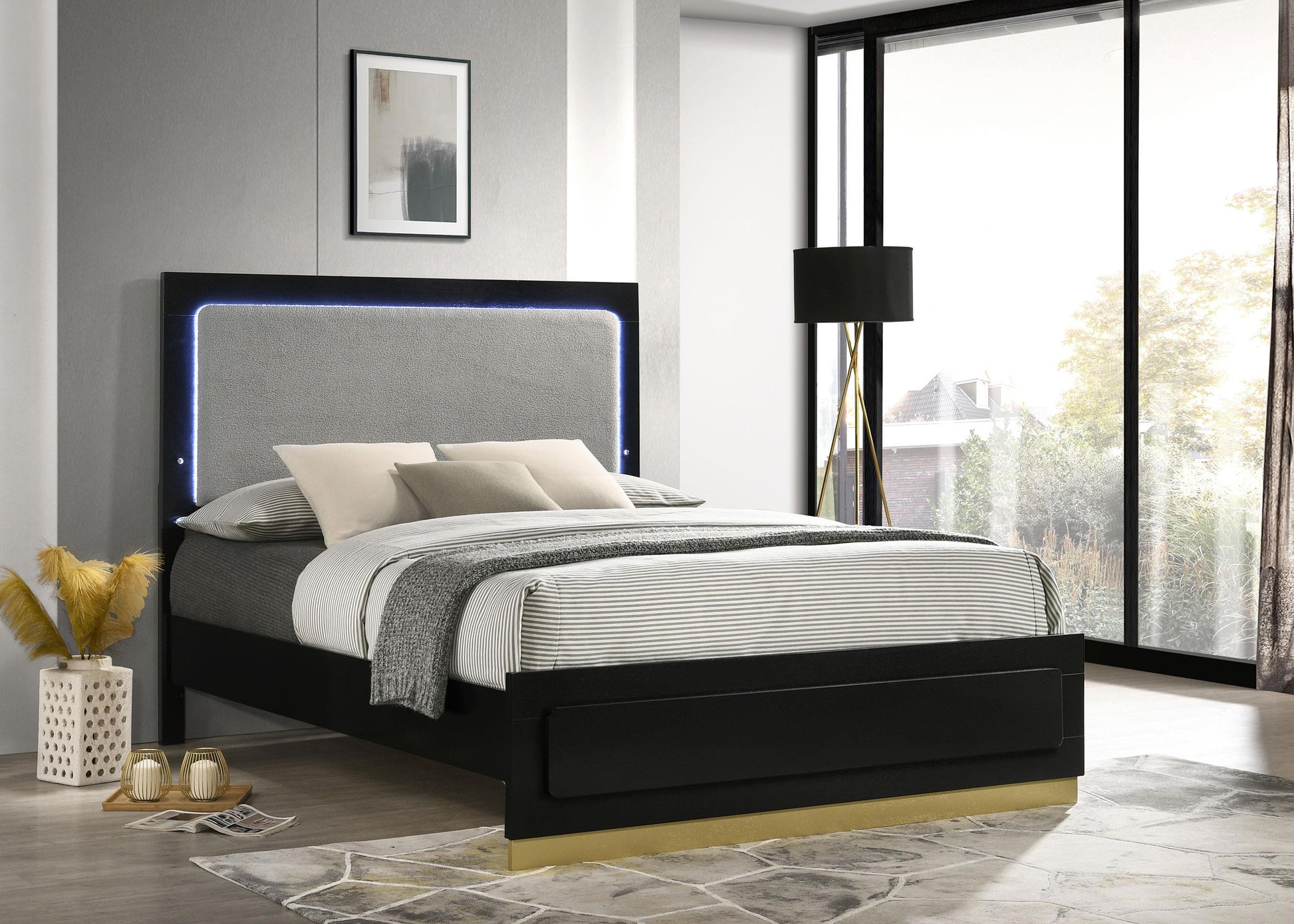 Caraway E King Bed - Black