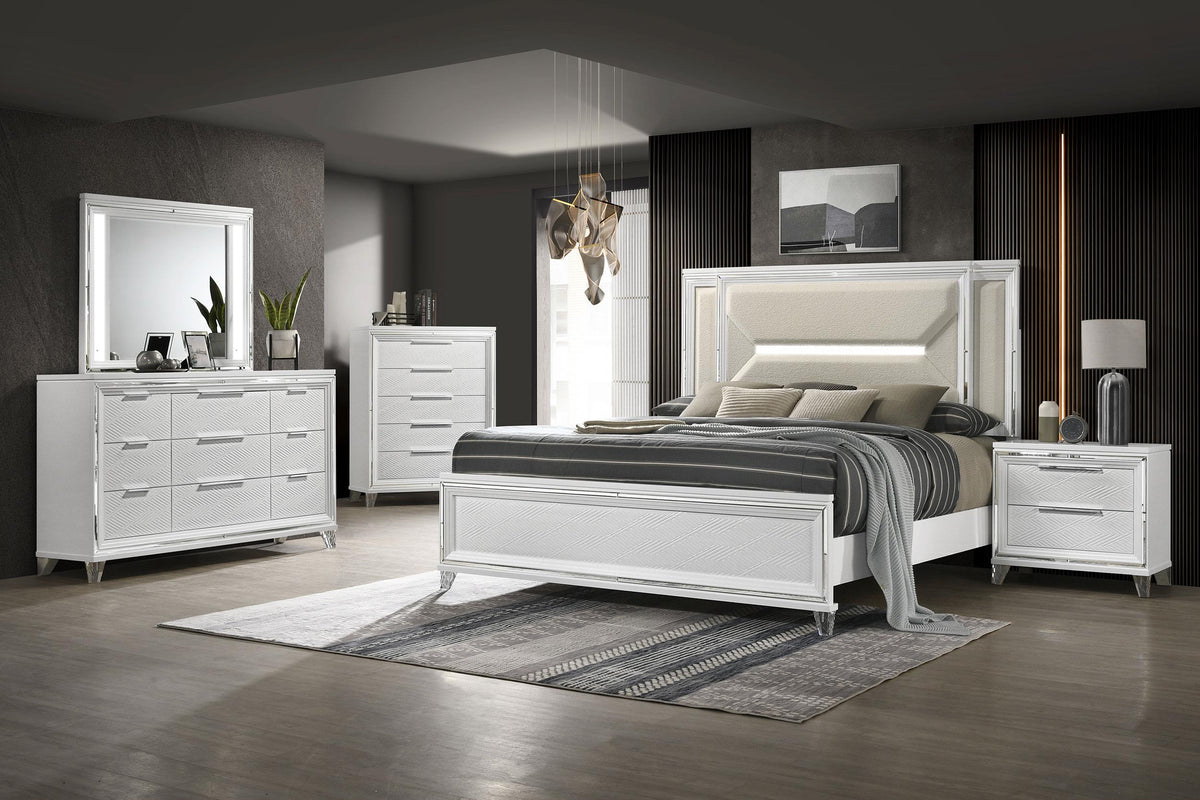 Marmore Dresser Mirror in White - Coaster Furniture