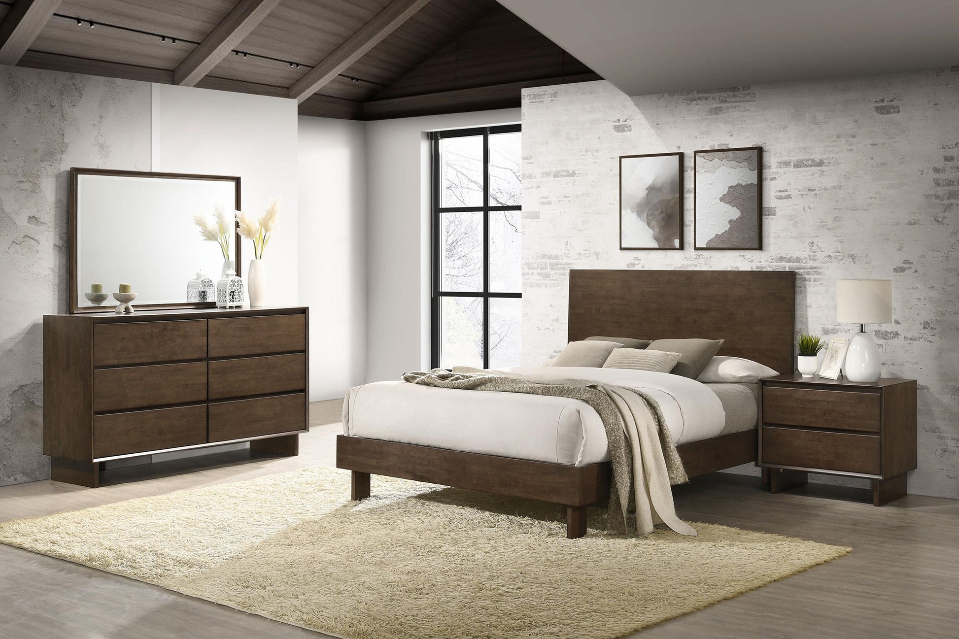 Glenwood Bed 4-Piece Set in Warm Brown