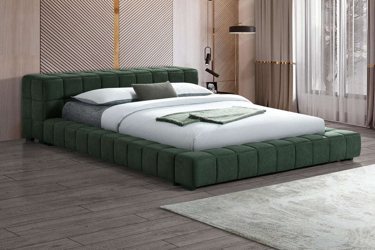 Trinity E King Bed in Green - Coaster Furniture