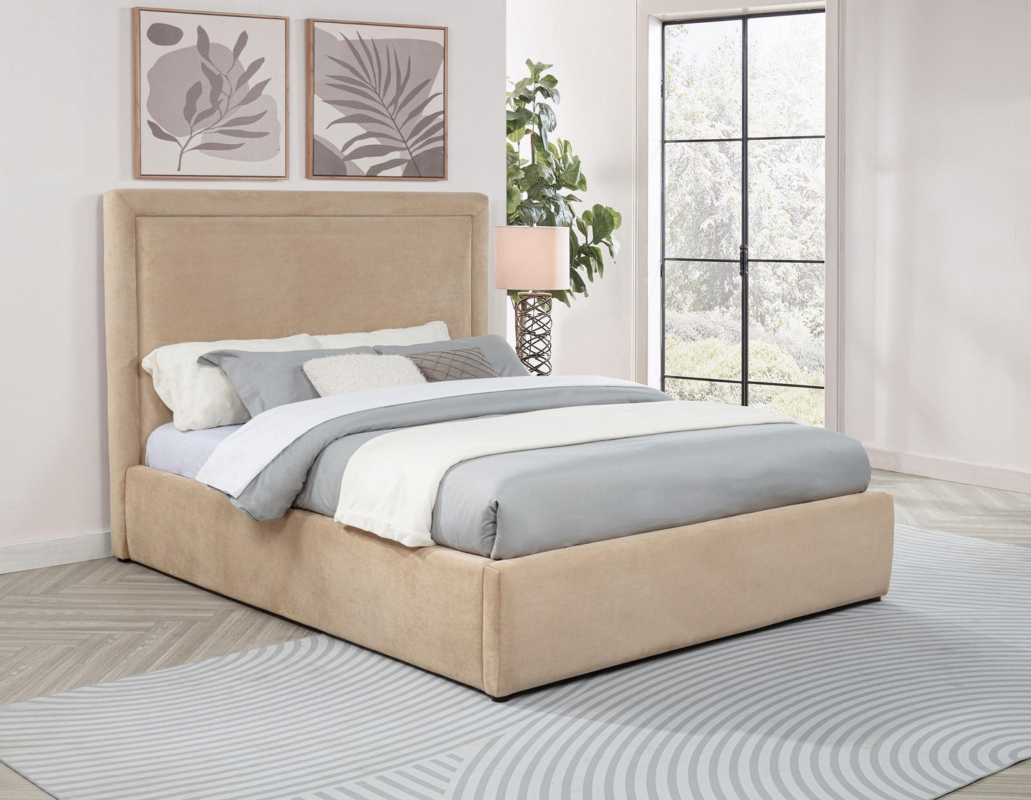 Lawson Queen Bed - Light Saddle