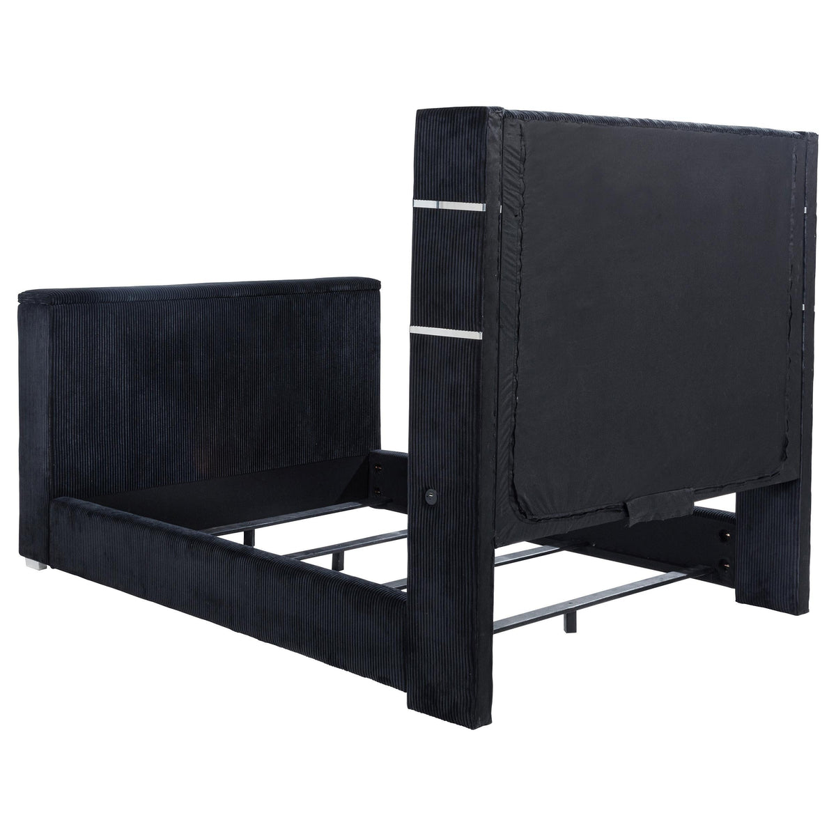 Tisdall Queen Bed in Black - Coaster Furniture