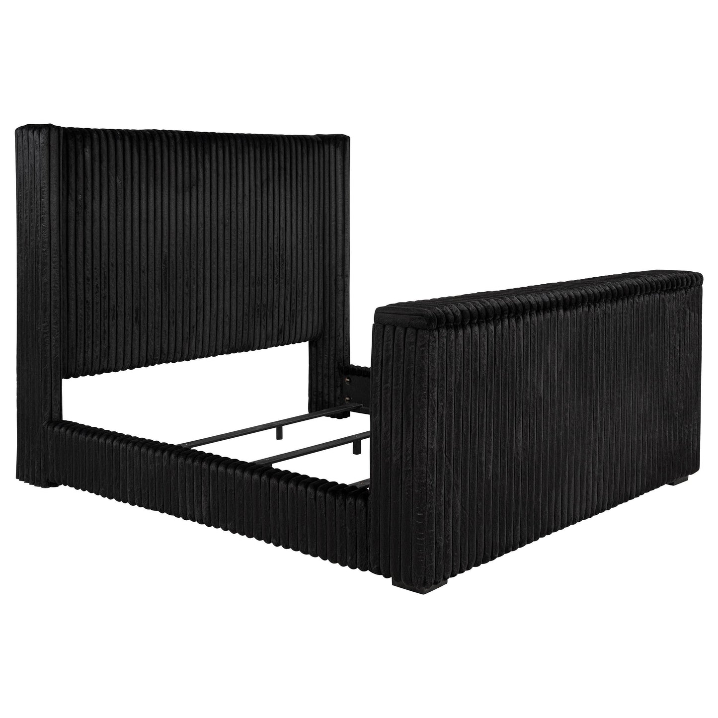 Centergrove Bed in Black