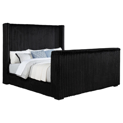 Centergrove Bed in Black