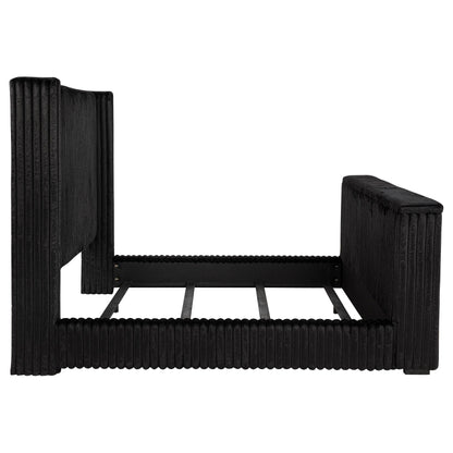 Centergrove Bed in Black
