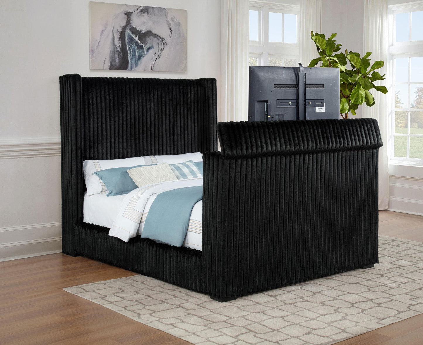 Centergrove Bed in Black
