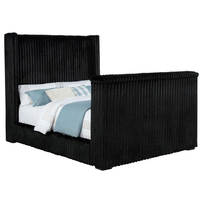 Centergrove Bed in Black