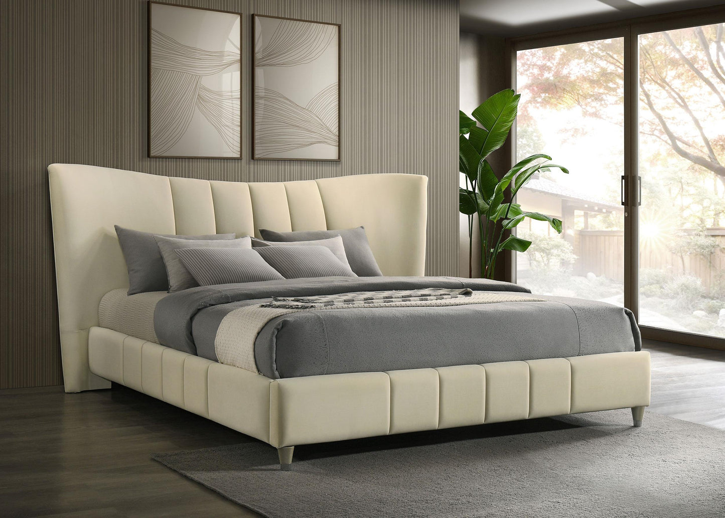 Evelyn Bed in Ivory