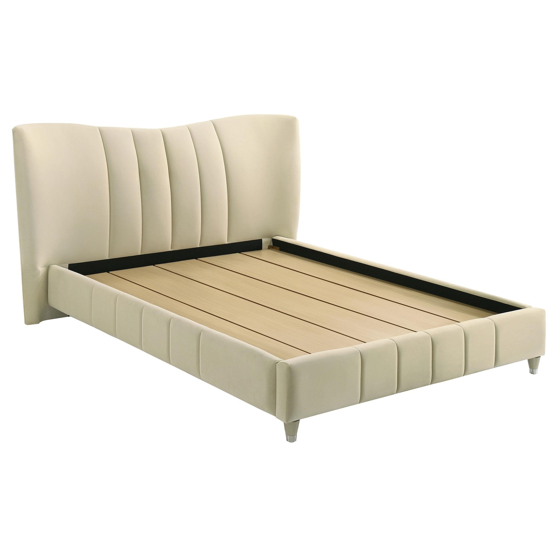 Evelyn Bed in Ivory