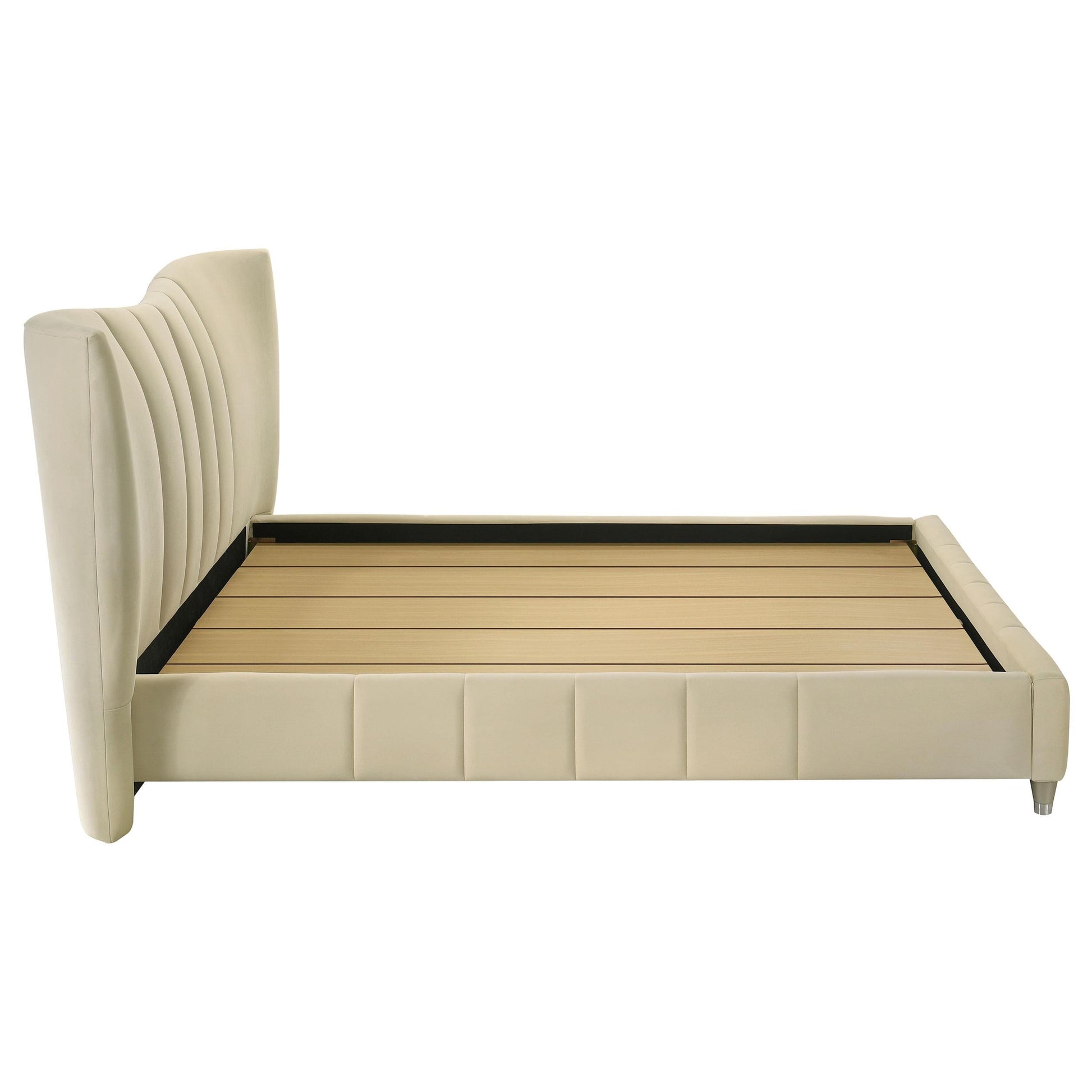 Evelyn Bed in Ivory