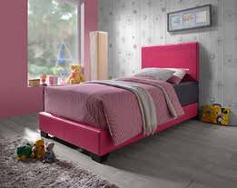 B108Q Bedroom
