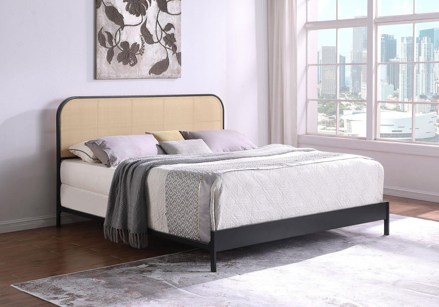 Amherst E King Bed - Black