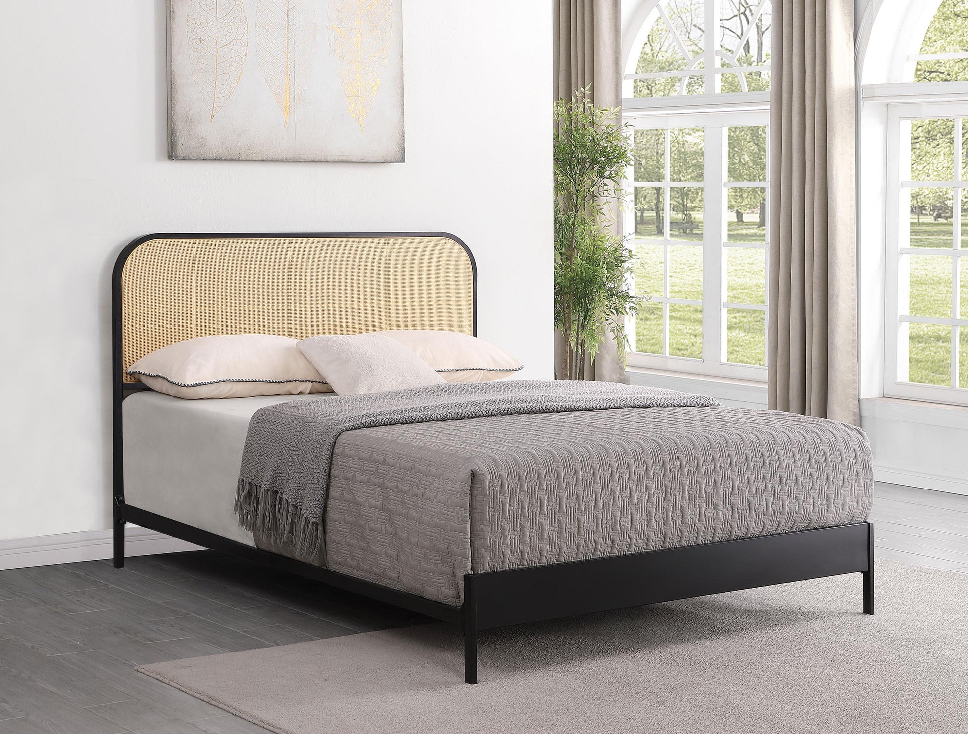 Amherst Queen Bed - Black