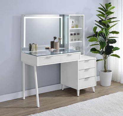 Bunbury Beauty Station in White - Coaster Furniture