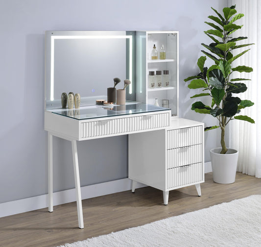 Bunbury Beauty Station in White - Coaster Furniture
